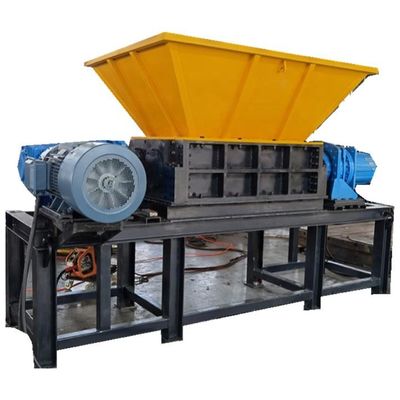 Automatyczne sterowanie obróconym cięciem podwójny wał Shredder dla gumowych / rur