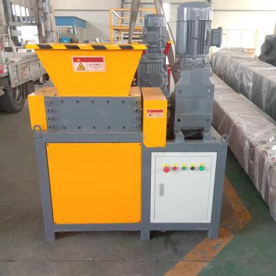 110-130 kg/h Maszyna do kruszenia kauczuku Maszyna do rozdrabniania opon do recyklingu palet drewna
